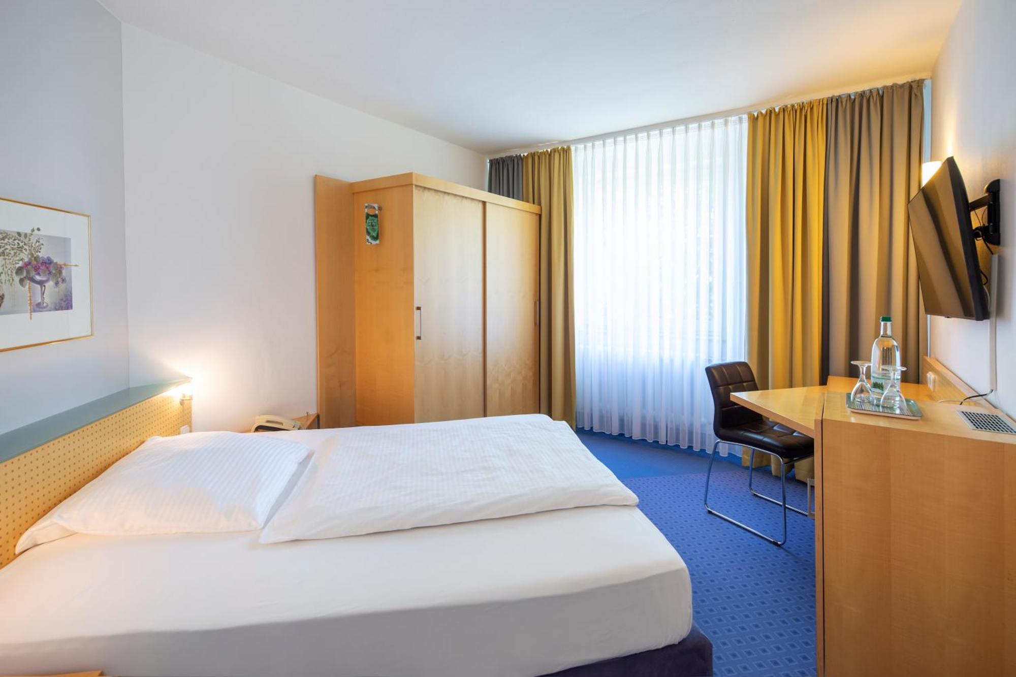 Achat Hotel Suhl Exteriör bild