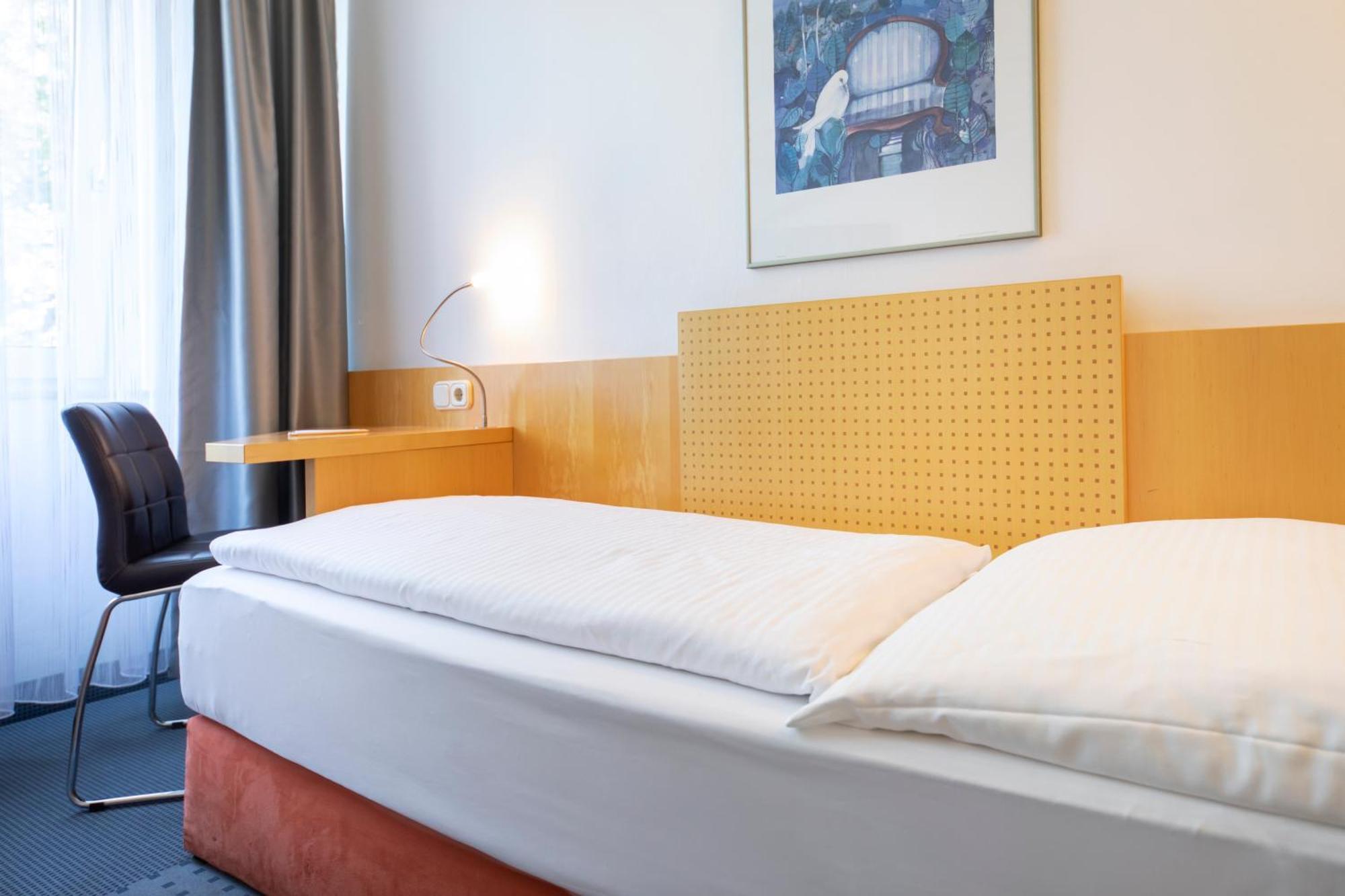 Achat Hotel Suhl Exteriör bild